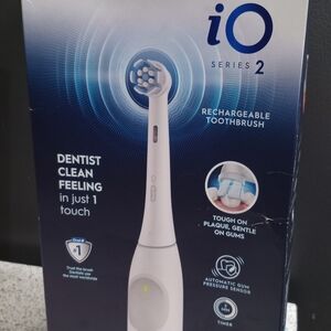 iO Series 2 Rechargeable Electric Toothbrush - White
